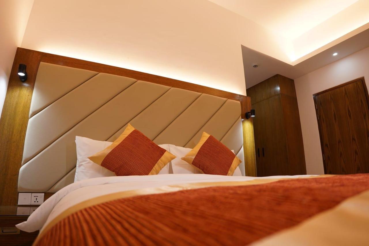 Hotel Studio23 ธากา ภายนอก รูปภาพ