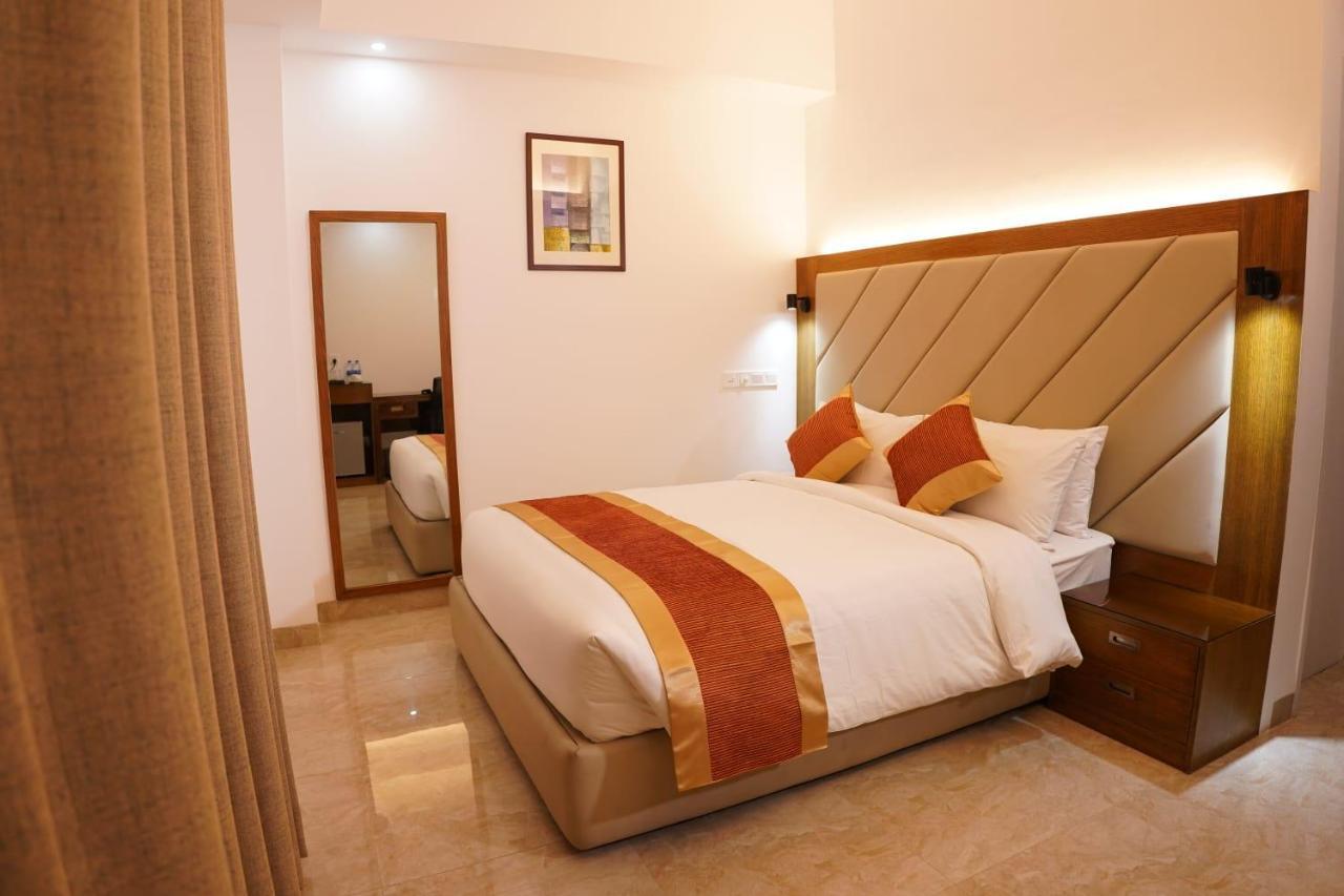 Hotel Studio23 ธากา ภายนอก รูปภาพ