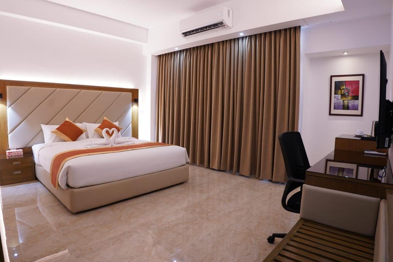 Hotel Studio23 ธากา ภายนอก รูปภาพ
