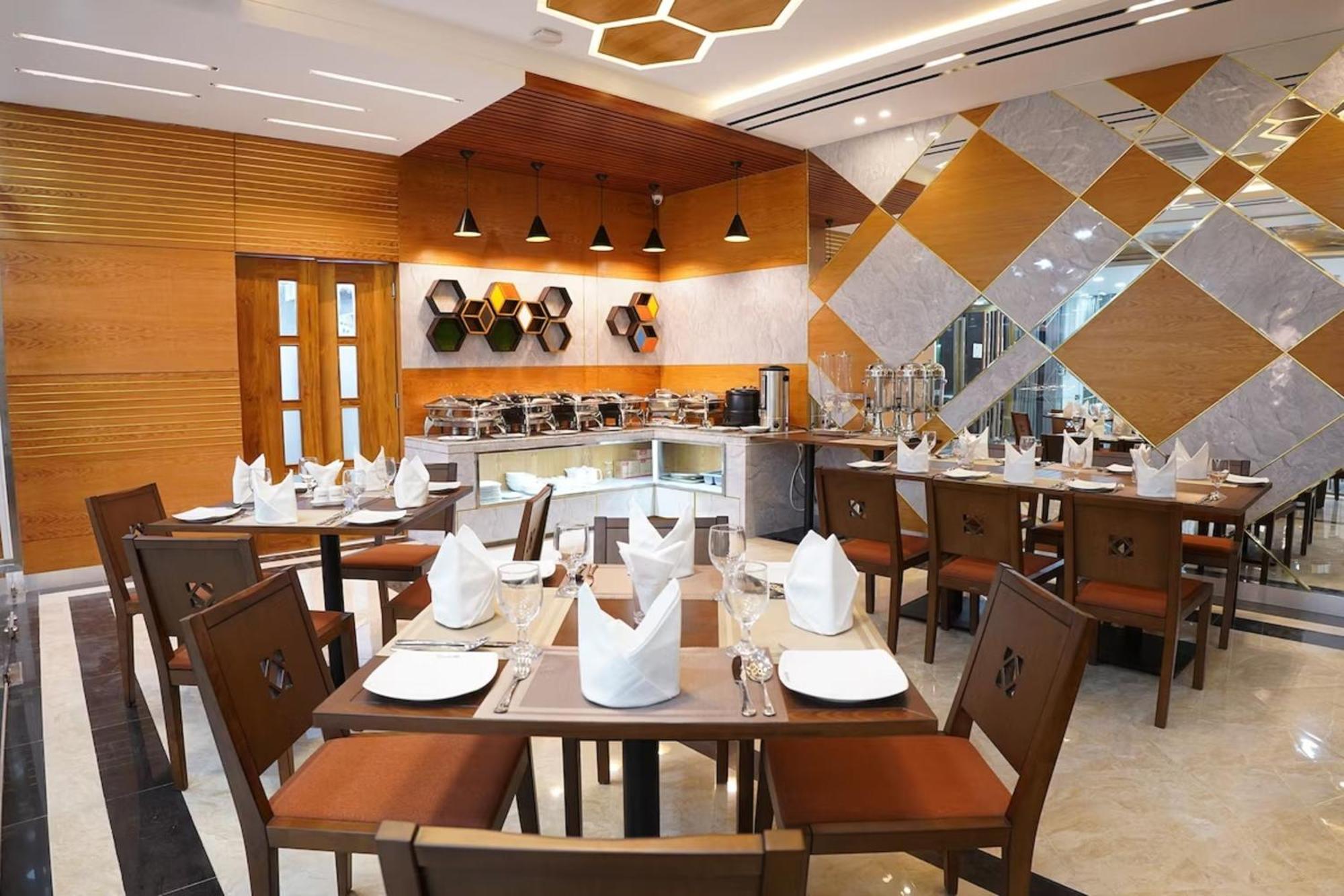Hotel Studio23 ธากา ภายนอก รูปภาพ
